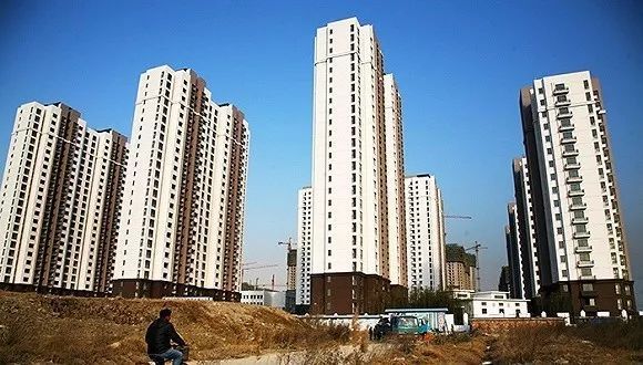 安置房是指在人民政府實(shí)施土地儲(chǔ)備地塊